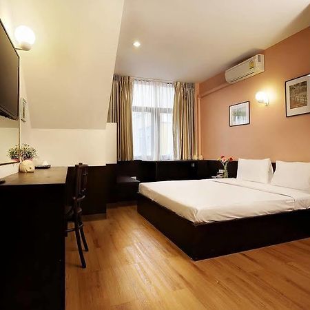 Baan Namtarn Guest House Bangkok Extérieur photo