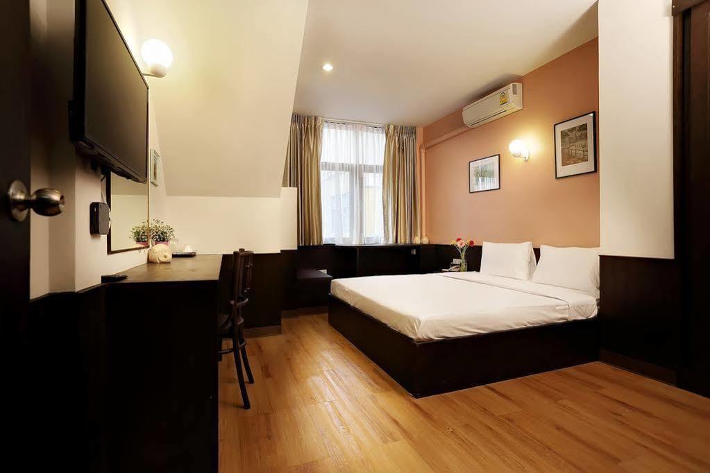 Baan Namtarn Guest House Bangkok Extérieur photo